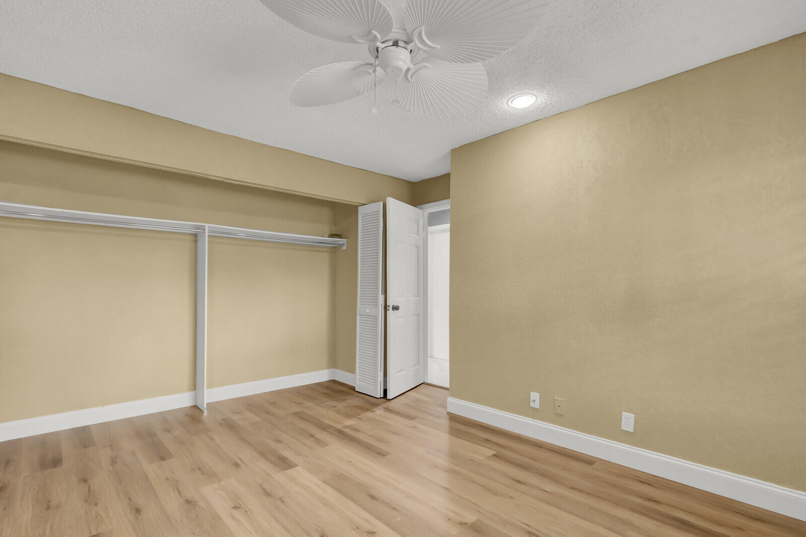 VISTA VERDE SEC 1 - Residential