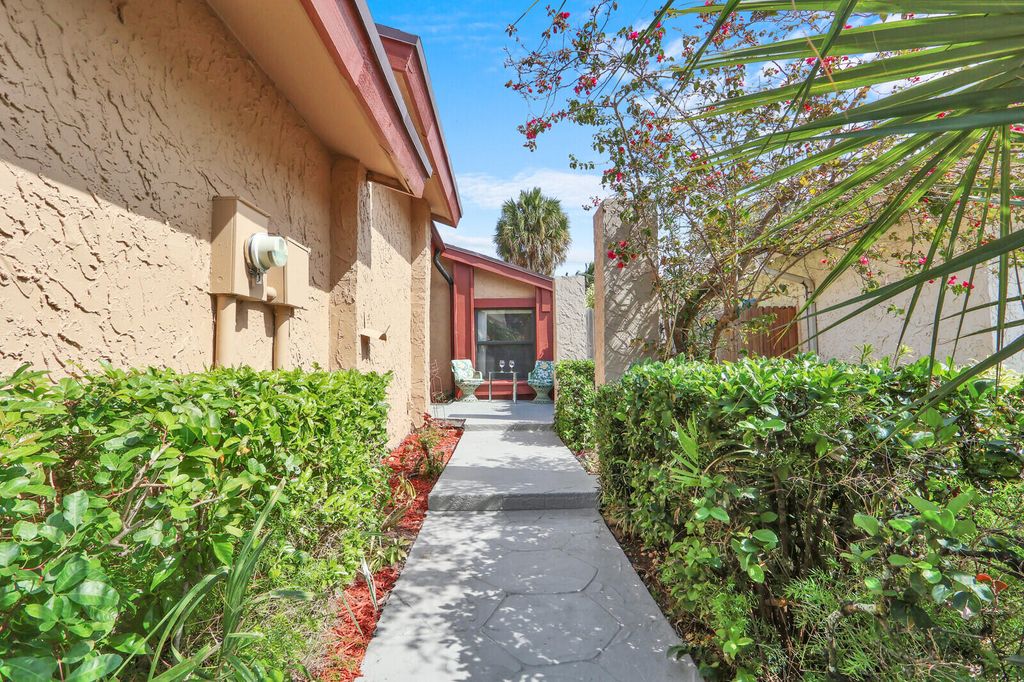 Photo of 21052 Brookshire Terrace, Boca Raton, FL 33433 (MLS # R11165136)