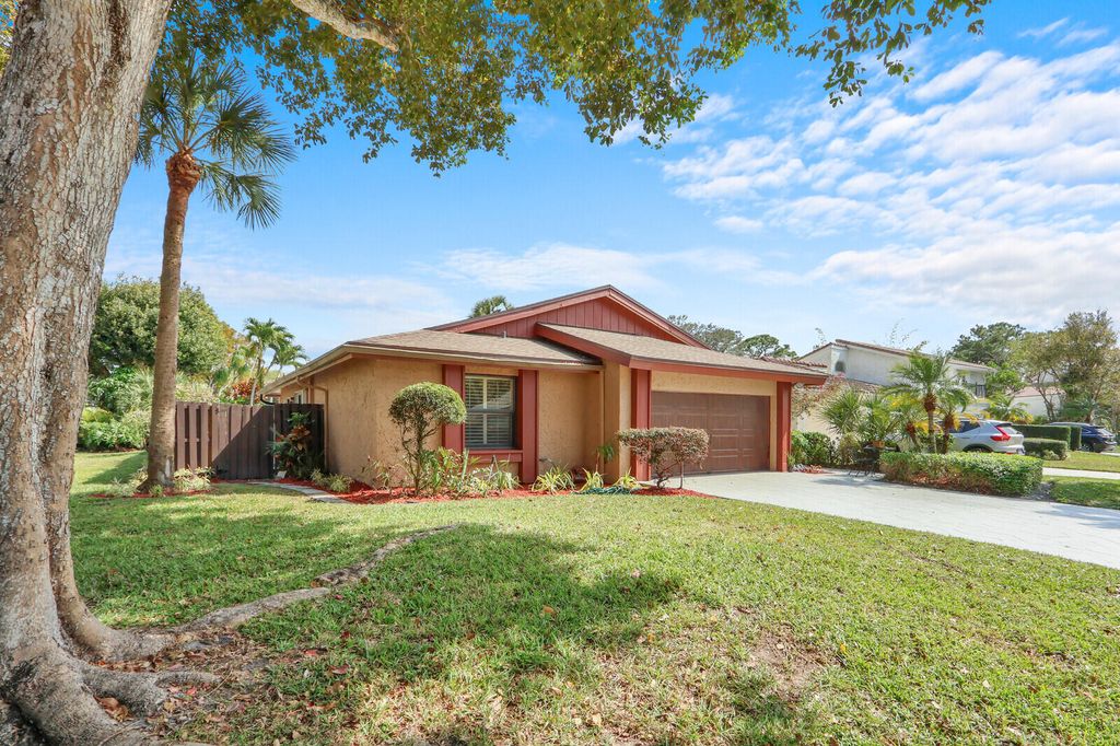 Photo of 21052 Brookshire Terrace, Boca Raton, FL 33433 (MLS # R11165136)