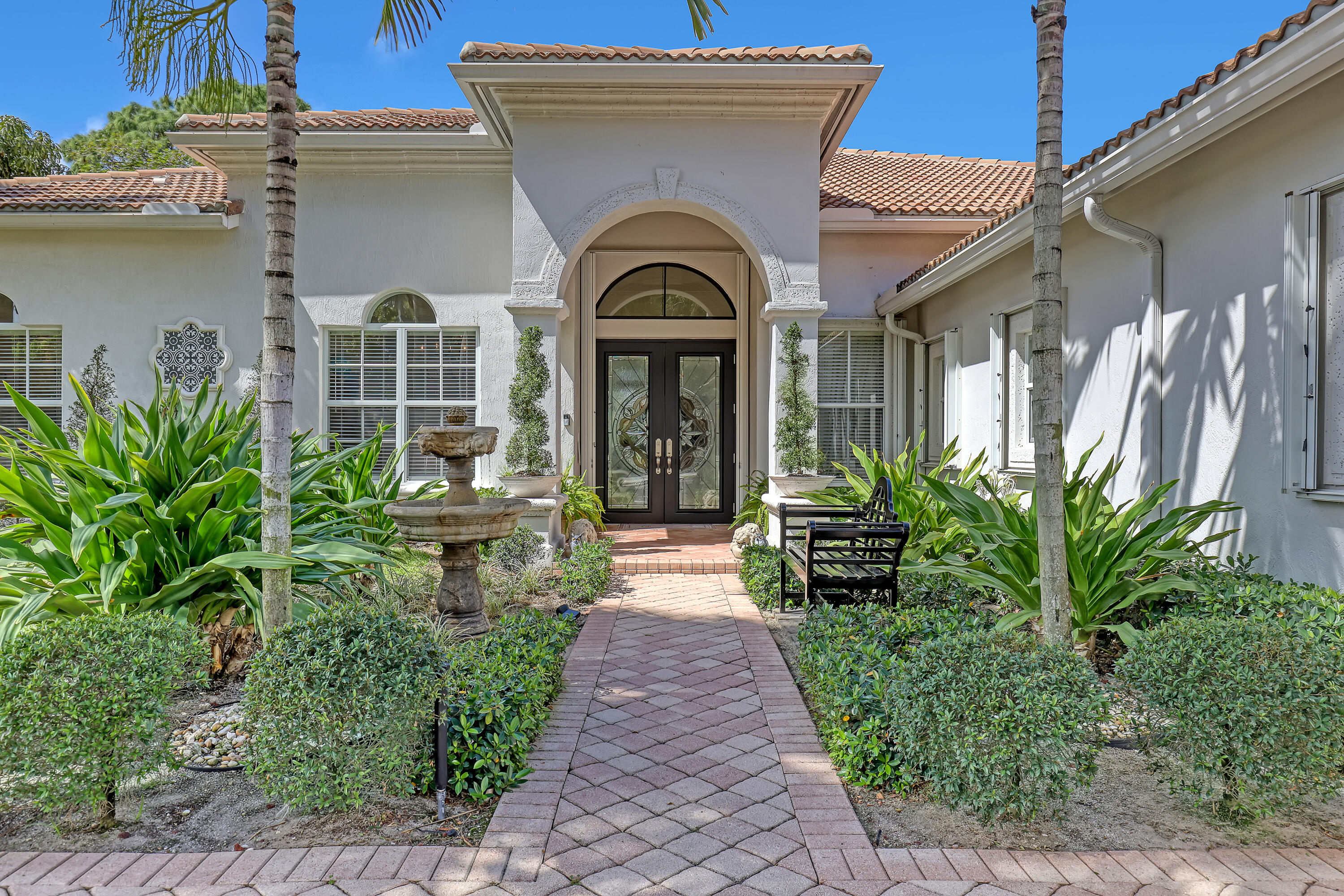 7807 Ironhorse Boulevard