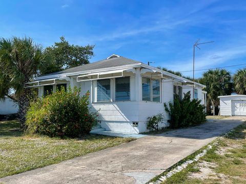 A home in Lake Worth