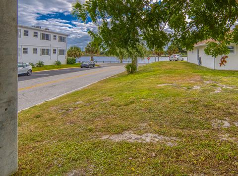 A home in Lake Worth