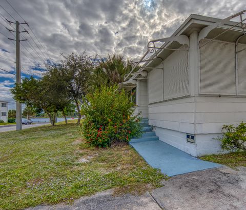 A home in Lake Worth