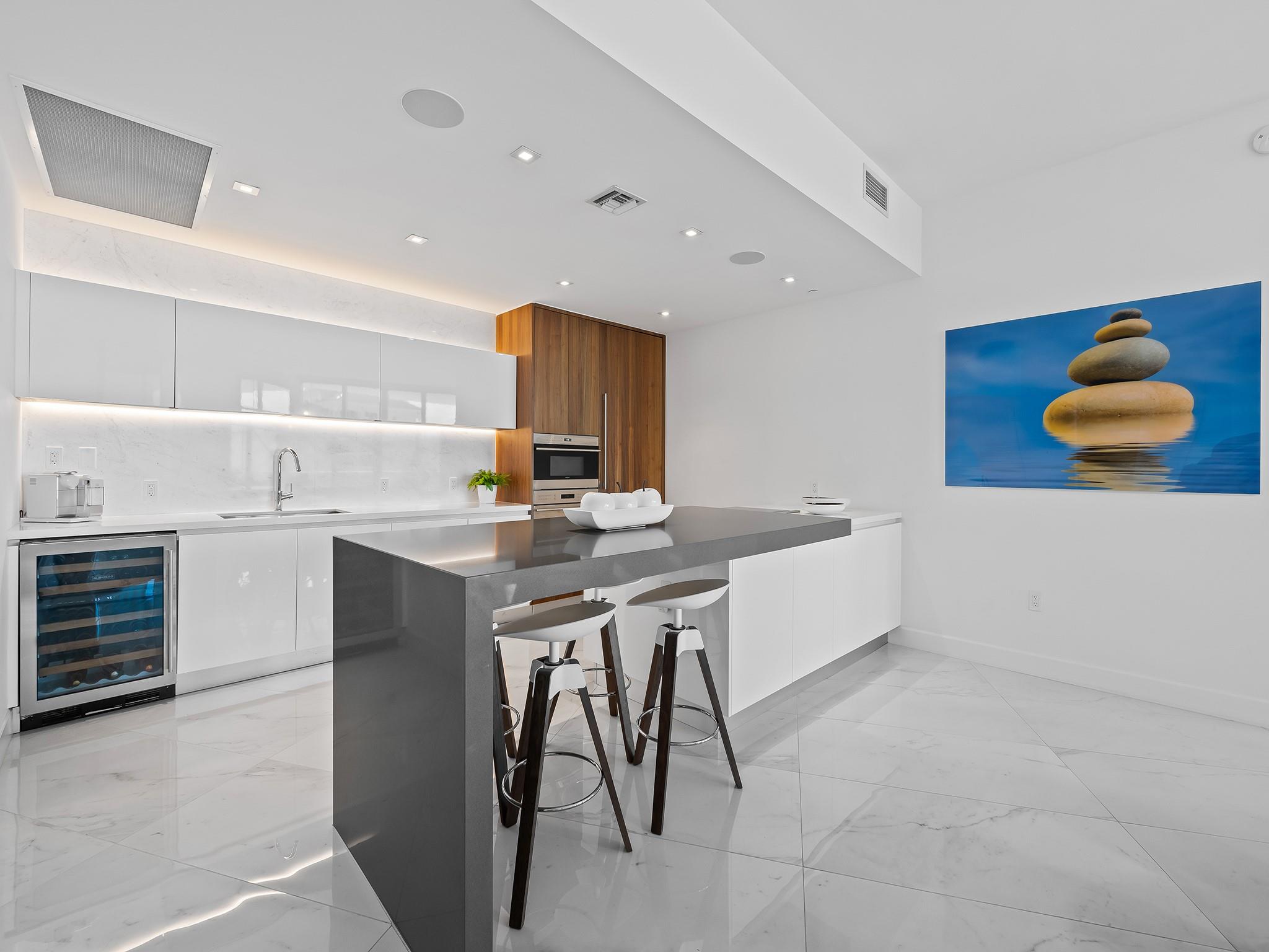 Paramount Residences - Residential Lease