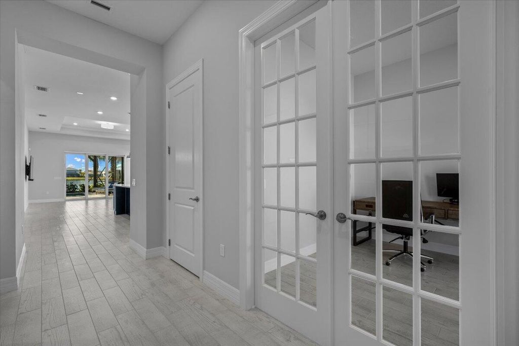 Photo of 10366 Northbrook Circle, Palm Beach Gardens, FL 33412 (MLS # B26001601)