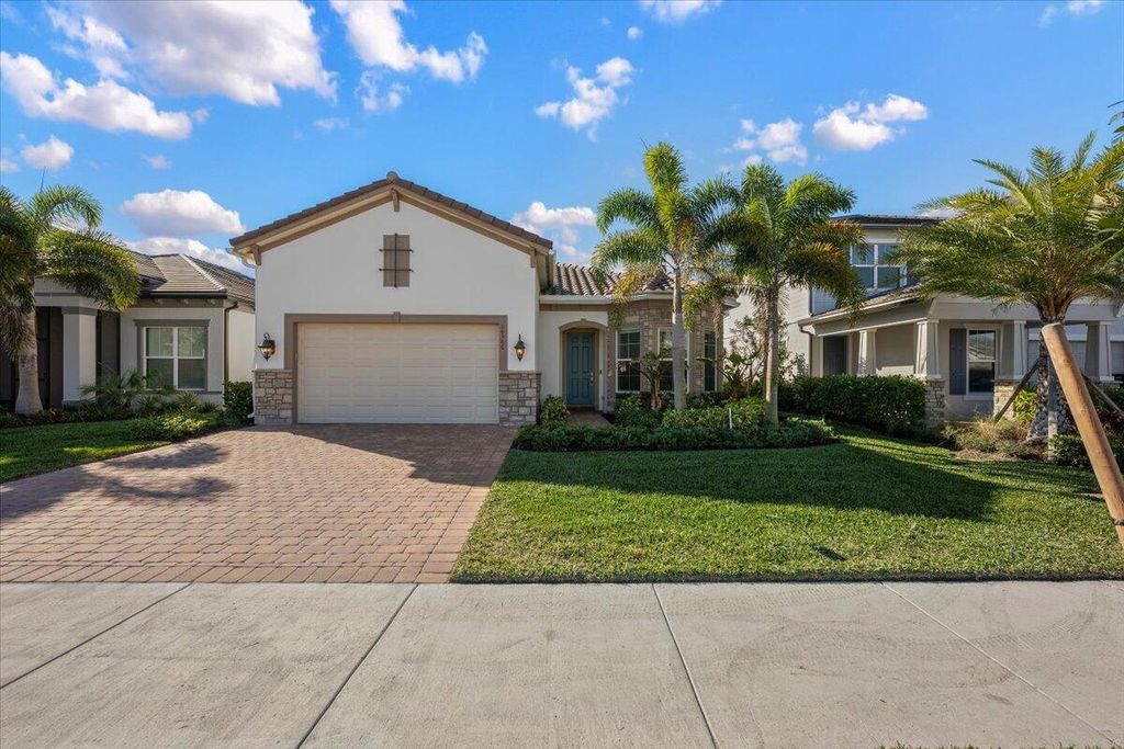 Photo of 10366 Northbrook Circle, Palm Beach Gardens, FL 33412 (MLS # B26001601)