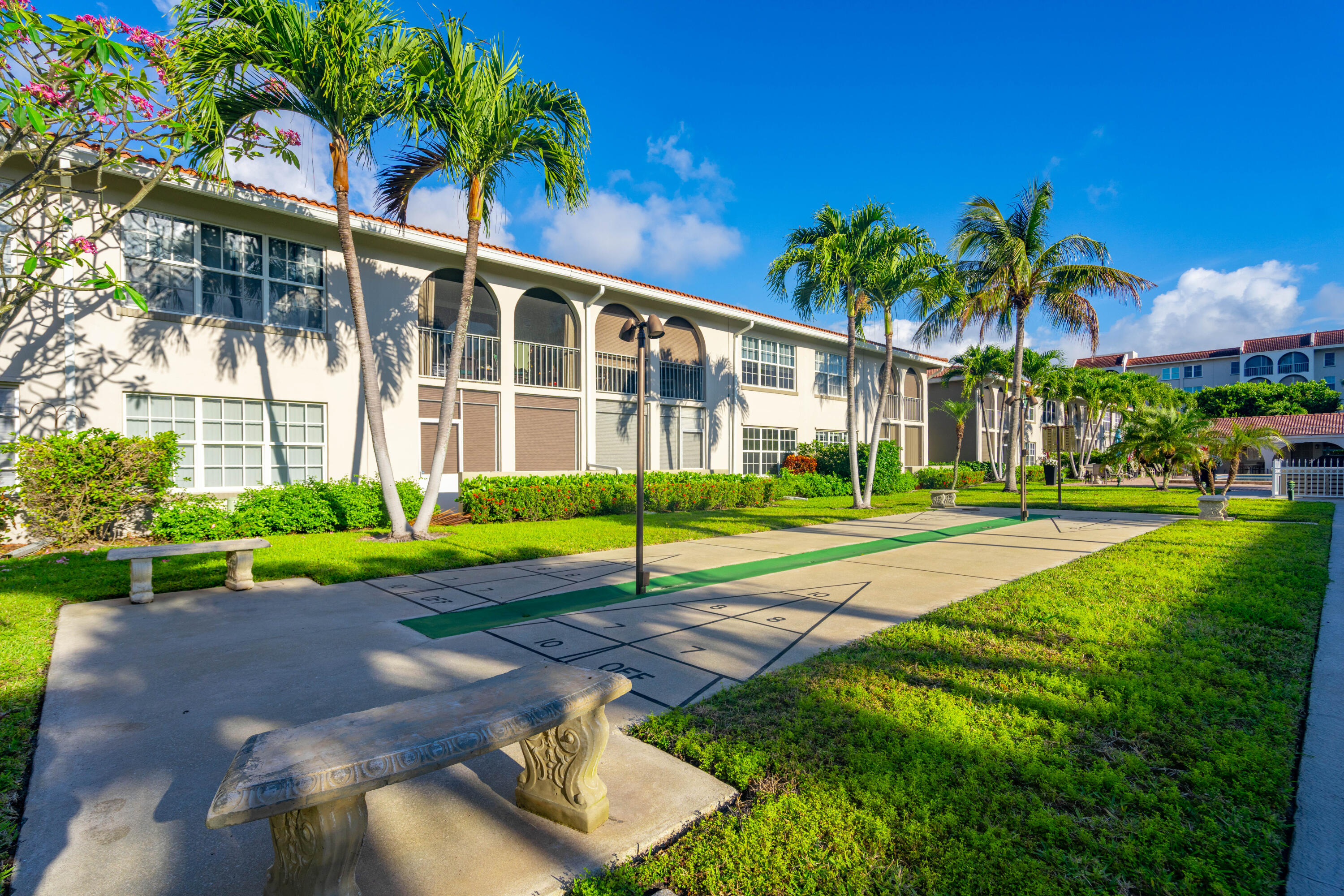 TIERRA DEL SOL CONDO - Residential