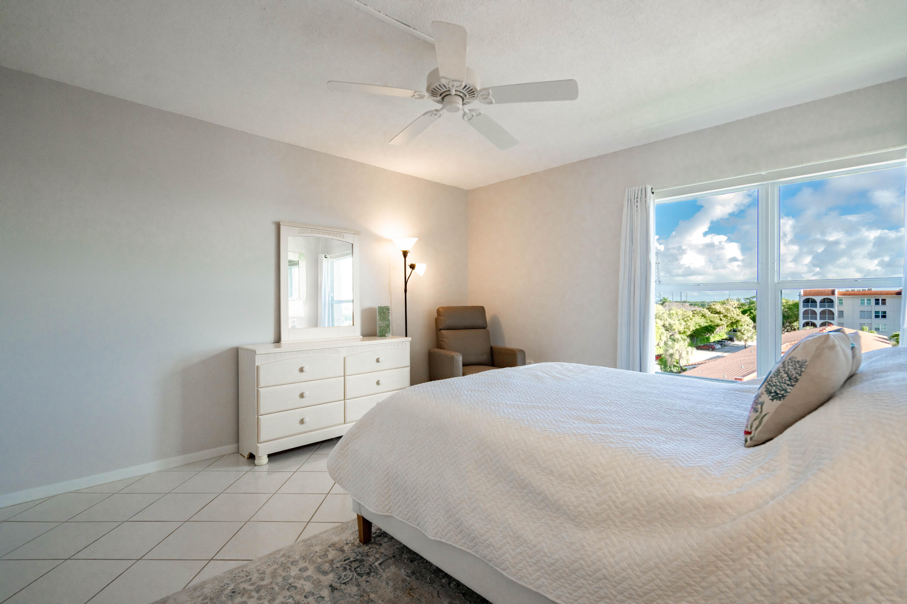 TIERRA DEL SOL CONDO - Residential