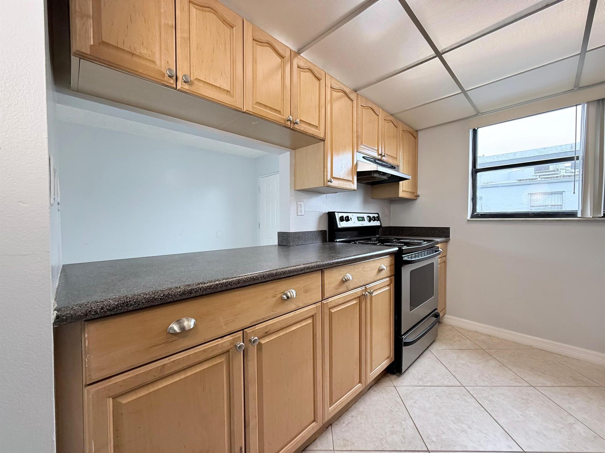 Presidential Golfview Con - Residential Lease