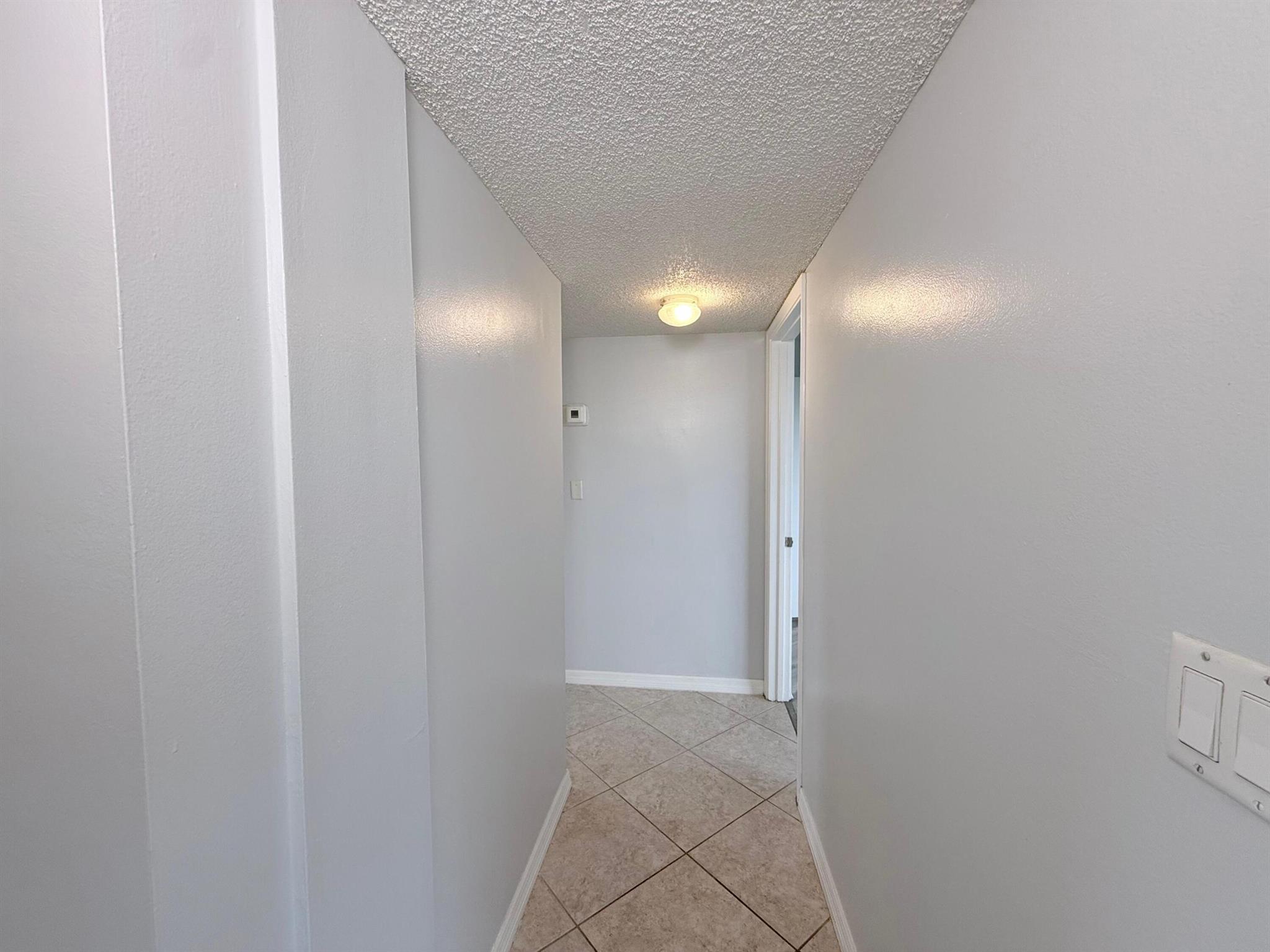 Presidential Golfview Con - Residential Lease