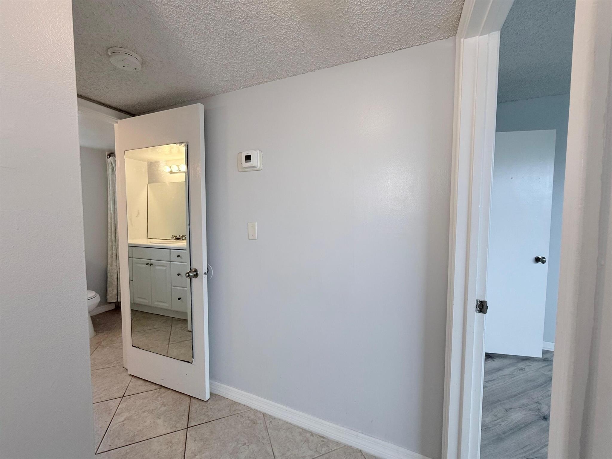 Presidential Golfview Con - Residential Lease