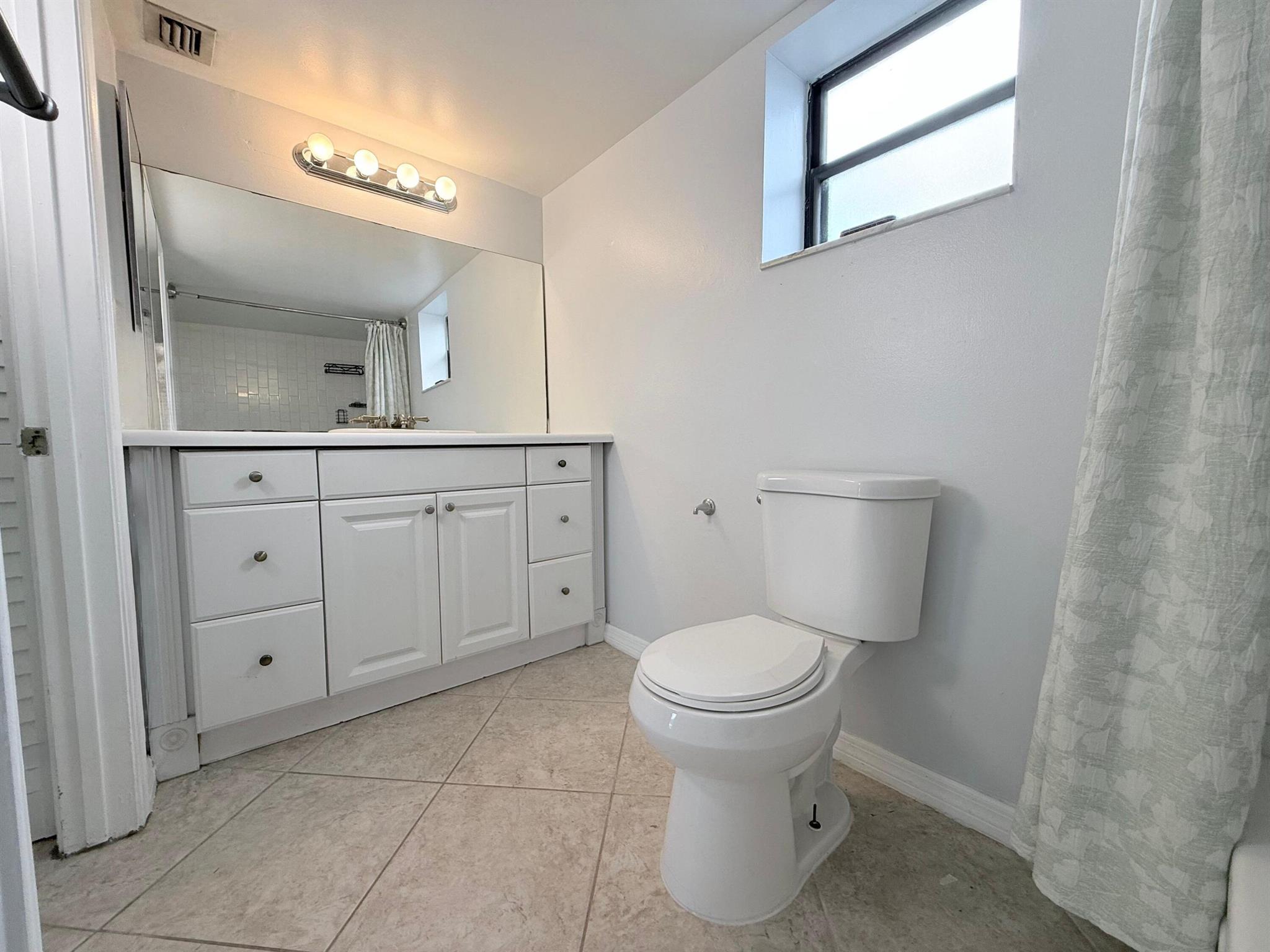 Presidential Golfview Con - Residential Lease