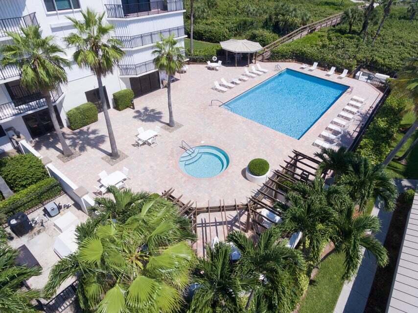 TIARA TOWERS CONDOMINIUM - Residential