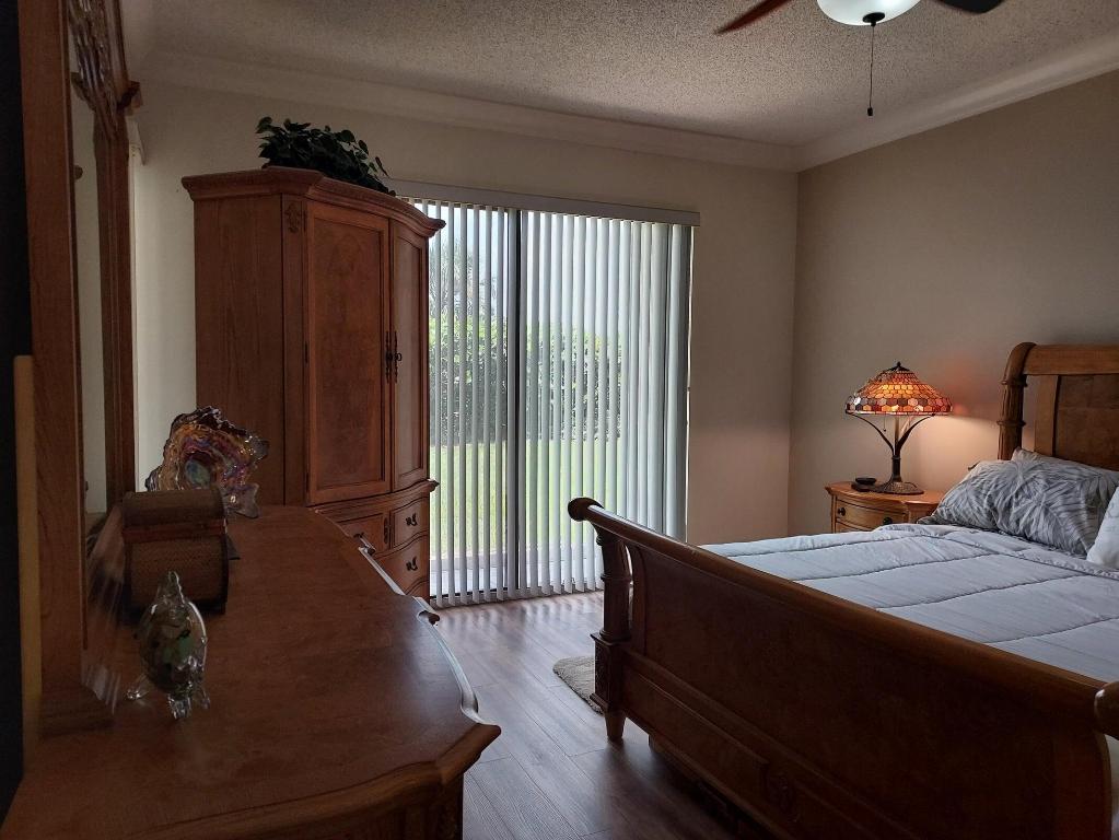 TIARA TOWERS CONDOMINIUM - Residential