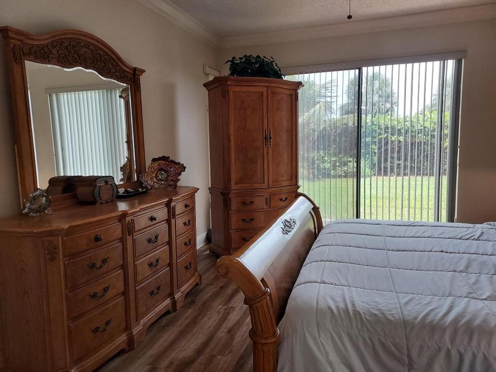 TIARA TOWERS CONDOMINIUM - Residential