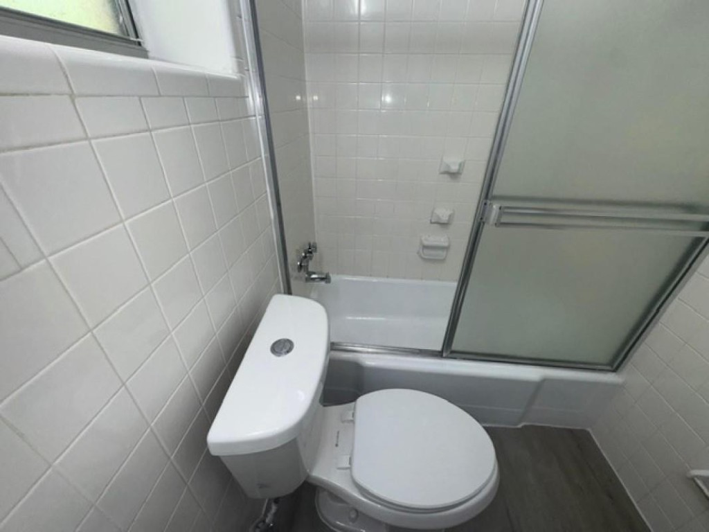 707 NE 10th Street 3