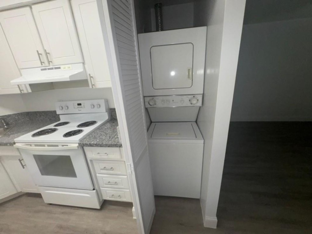 707 NE 10th Street 3