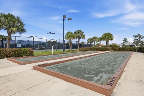 VERANDA GARDENS EAST PHASE 4 - Residential