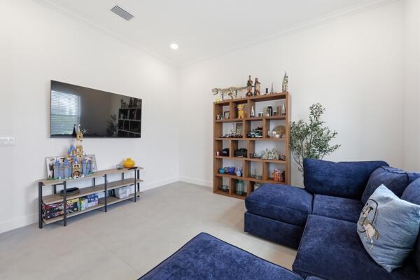 VERANDA GARDENS EAST PHASE 4 - Residential