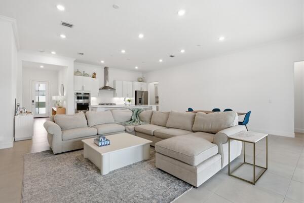 VERANDA GARDENS EAST PHASE 4 - Residential