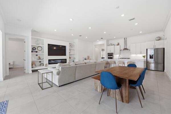 VERANDA GARDENS EAST PHASE 4 - Residential