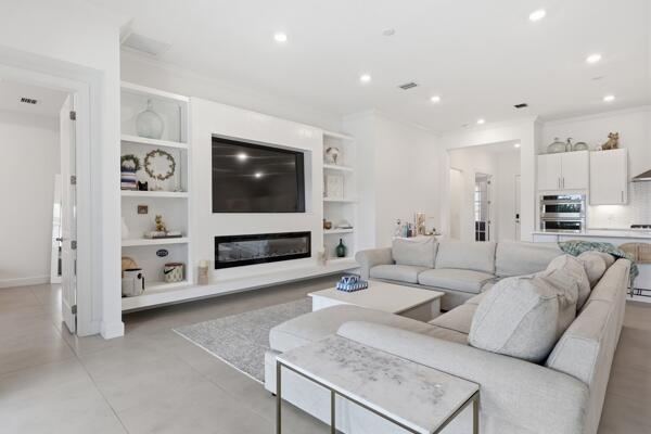 VERANDA GARDENS EAST PHASE 4 - Residential