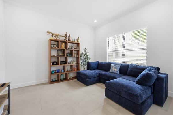 VERANDA GARDENS EAST PHASE 4 - Residential