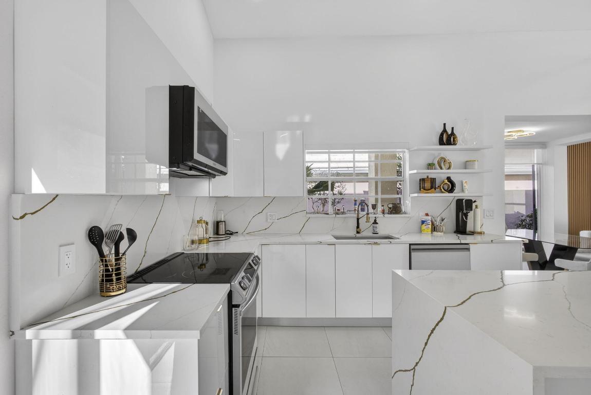 BARCLAY CLUB AT PGA NATL - Residential