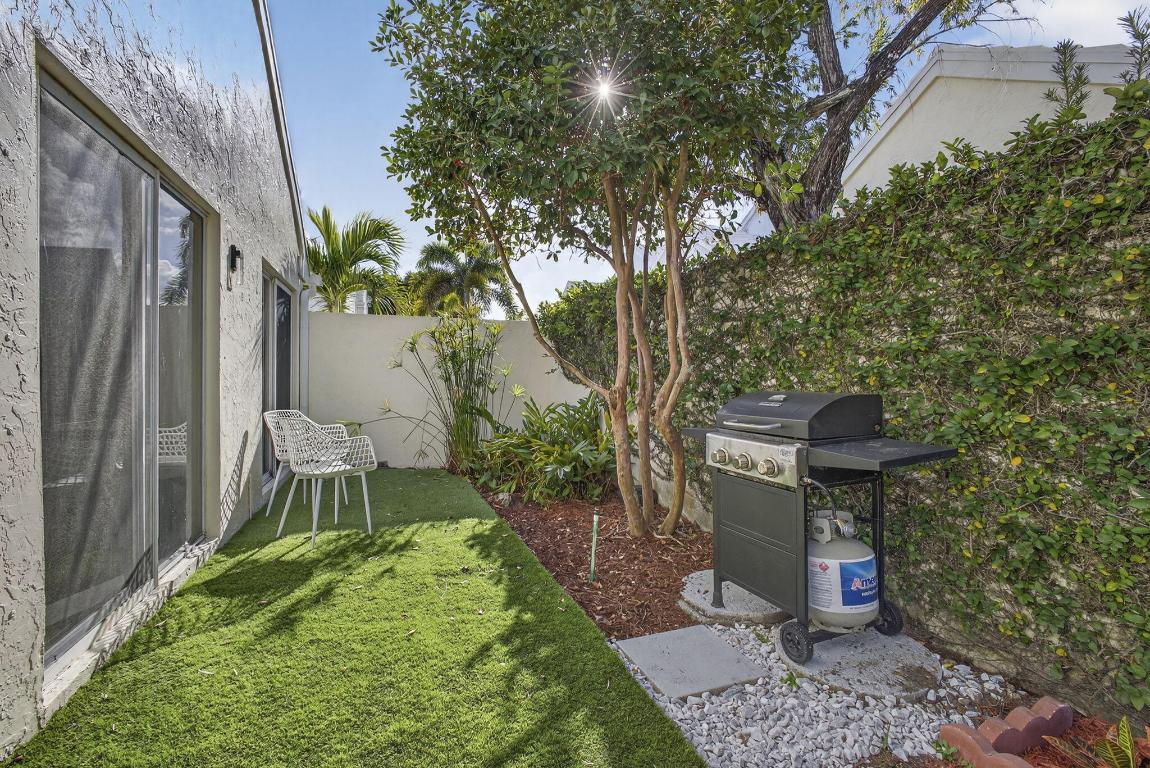 BARCLAY CLUB AT PGA NATL - Residential