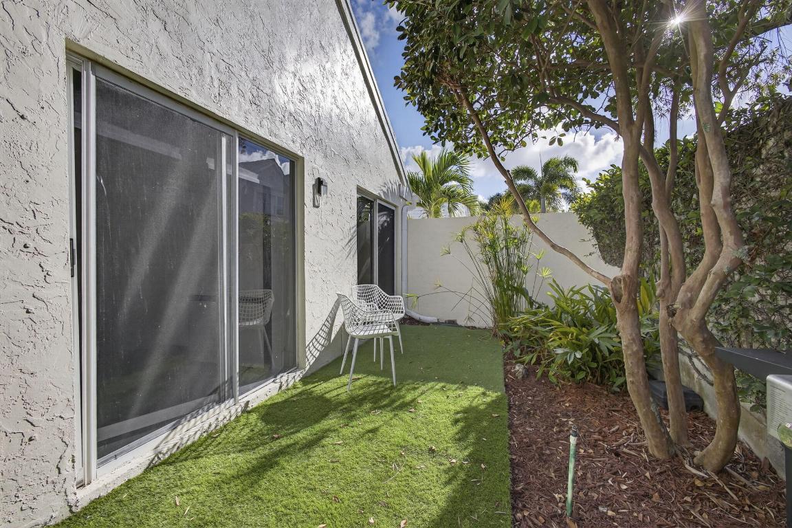 BARCLAY CLUB AT PGA NATL - Residential