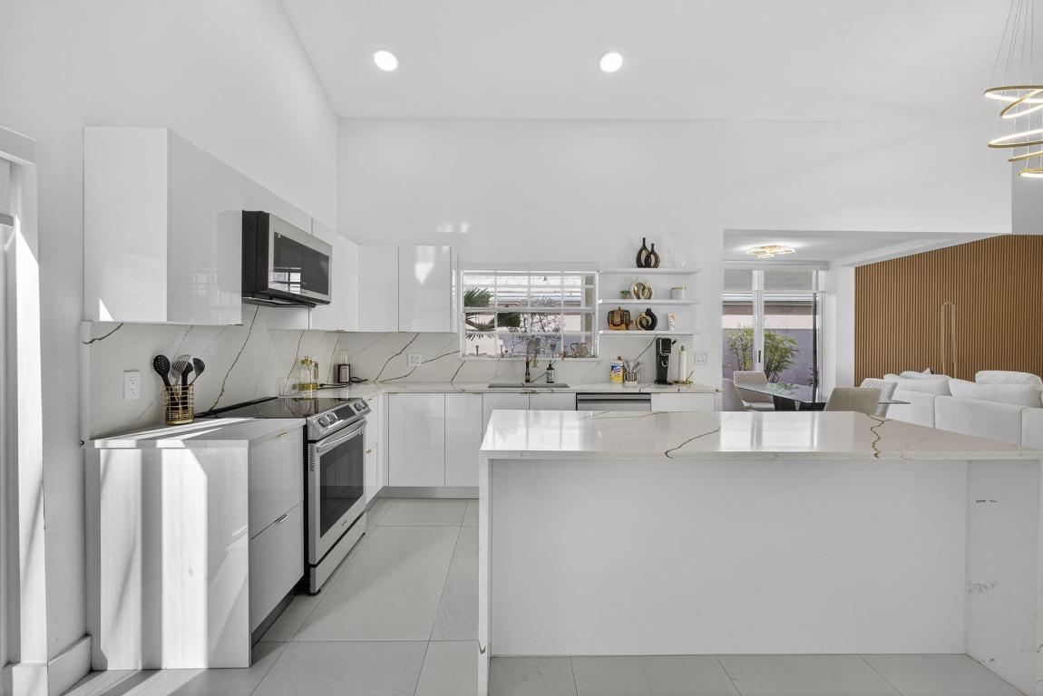 BARCLAY CLUB AT PGA NATL - Residential