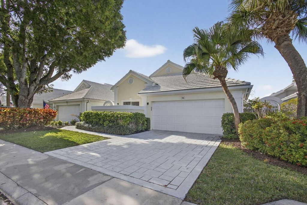 Photo of 18 Selby Lane, Palm Beach Gardens, FL 33418 (MLS # R11153722)