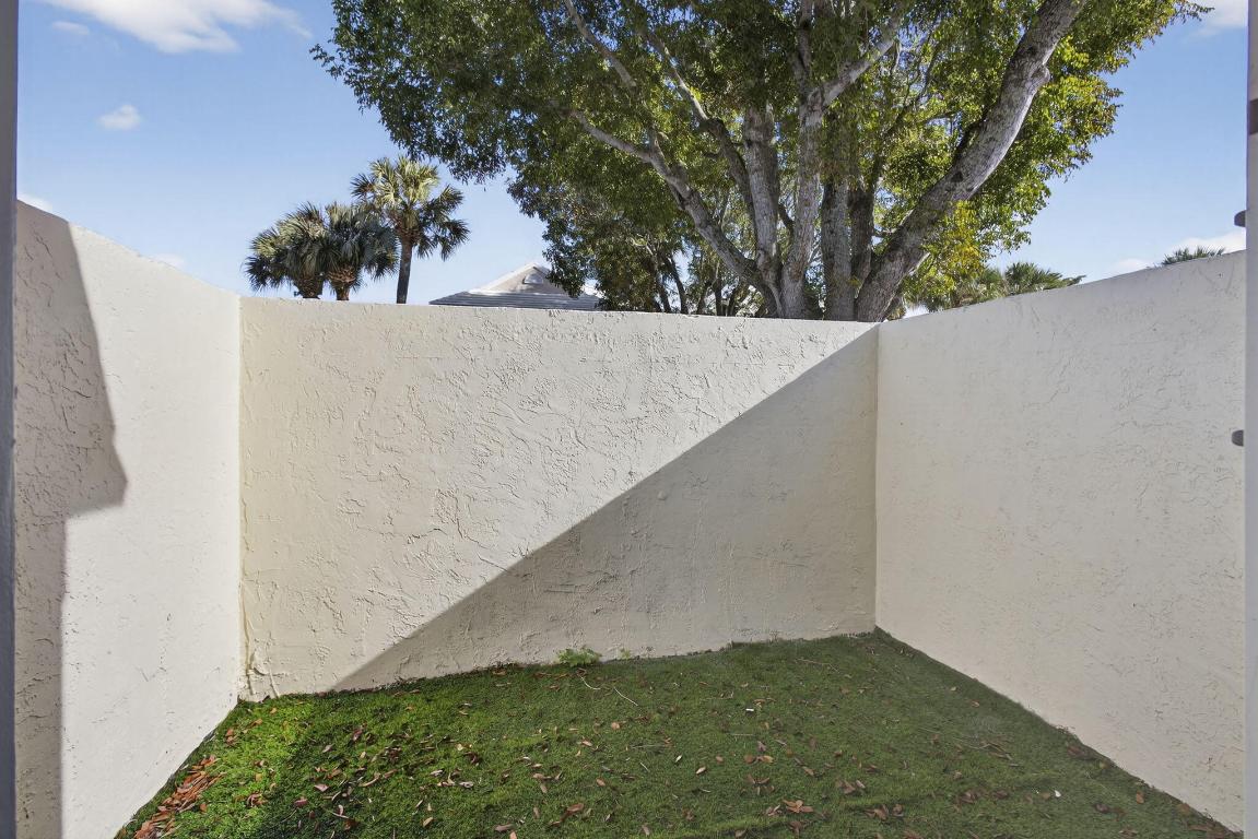 BARCLAY CLUB AT PGA NATL - Residential