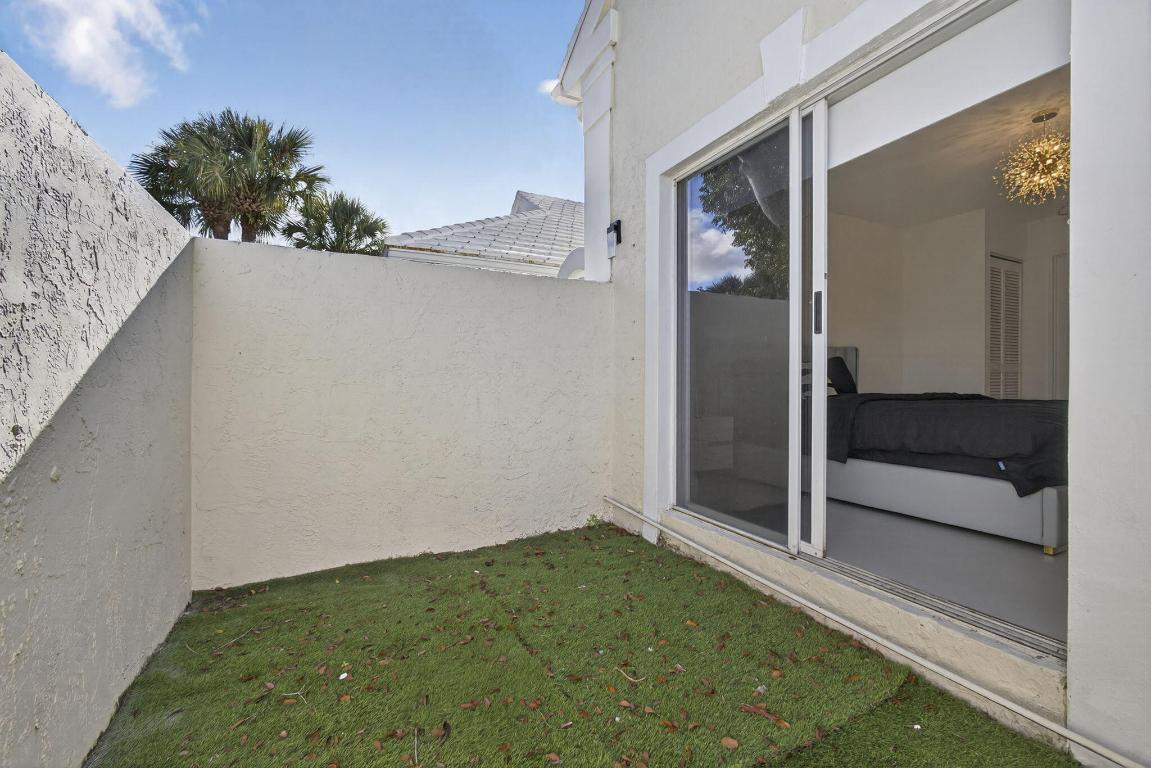 BARCLAY CLUB AT PGA NATL - Residential