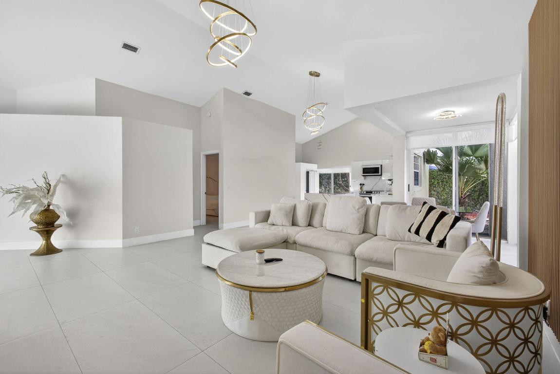 BARCLAY CLUB AT PGA NATL - Residential