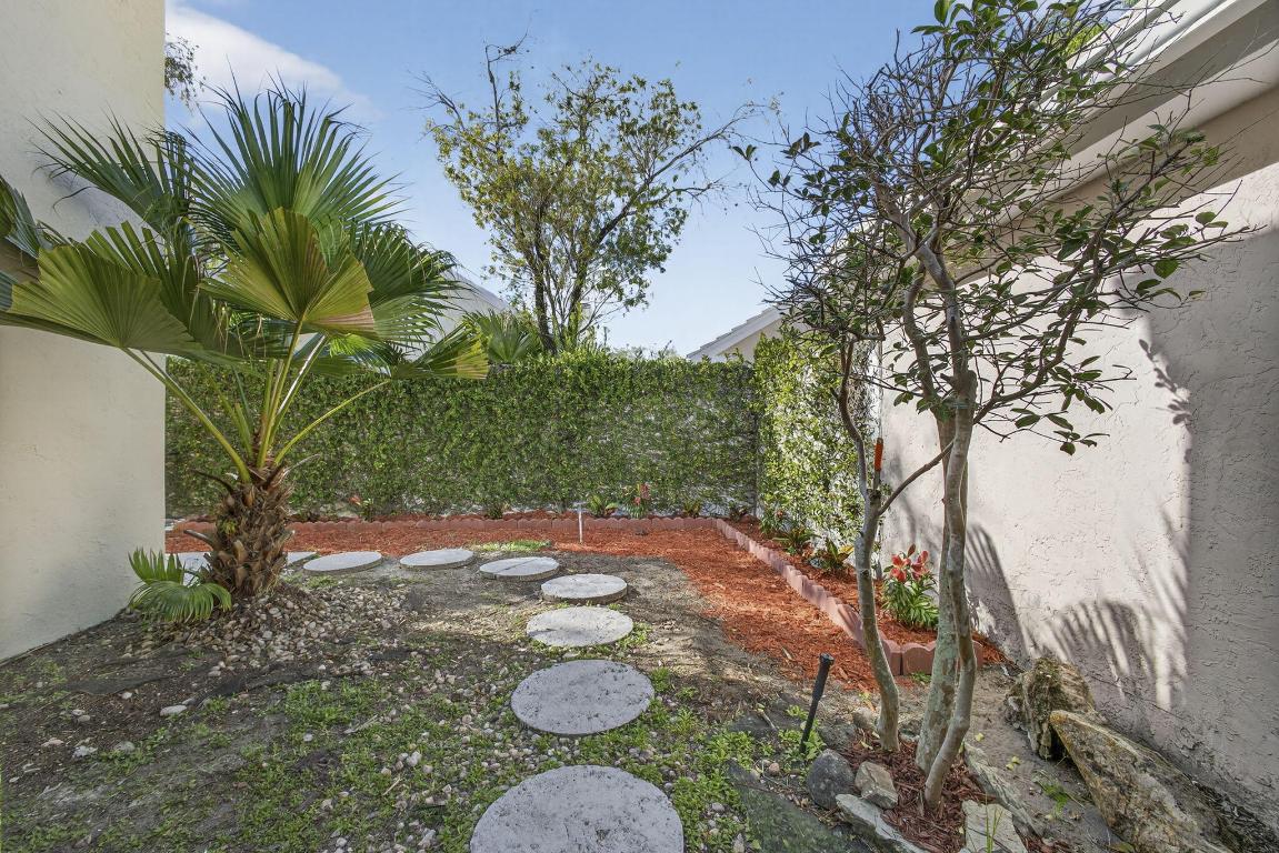 BARCLAY CLUB AT PGA NATL - Residential