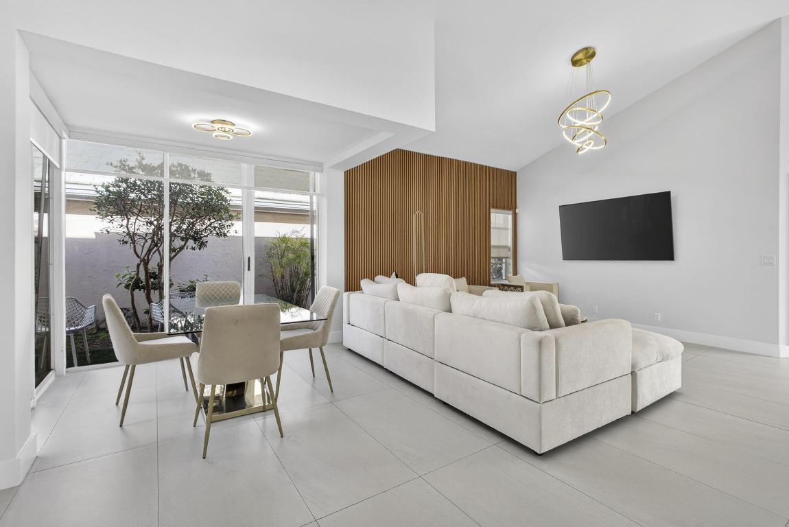 BARCLAY CLUB AT PGA NATL - Residential