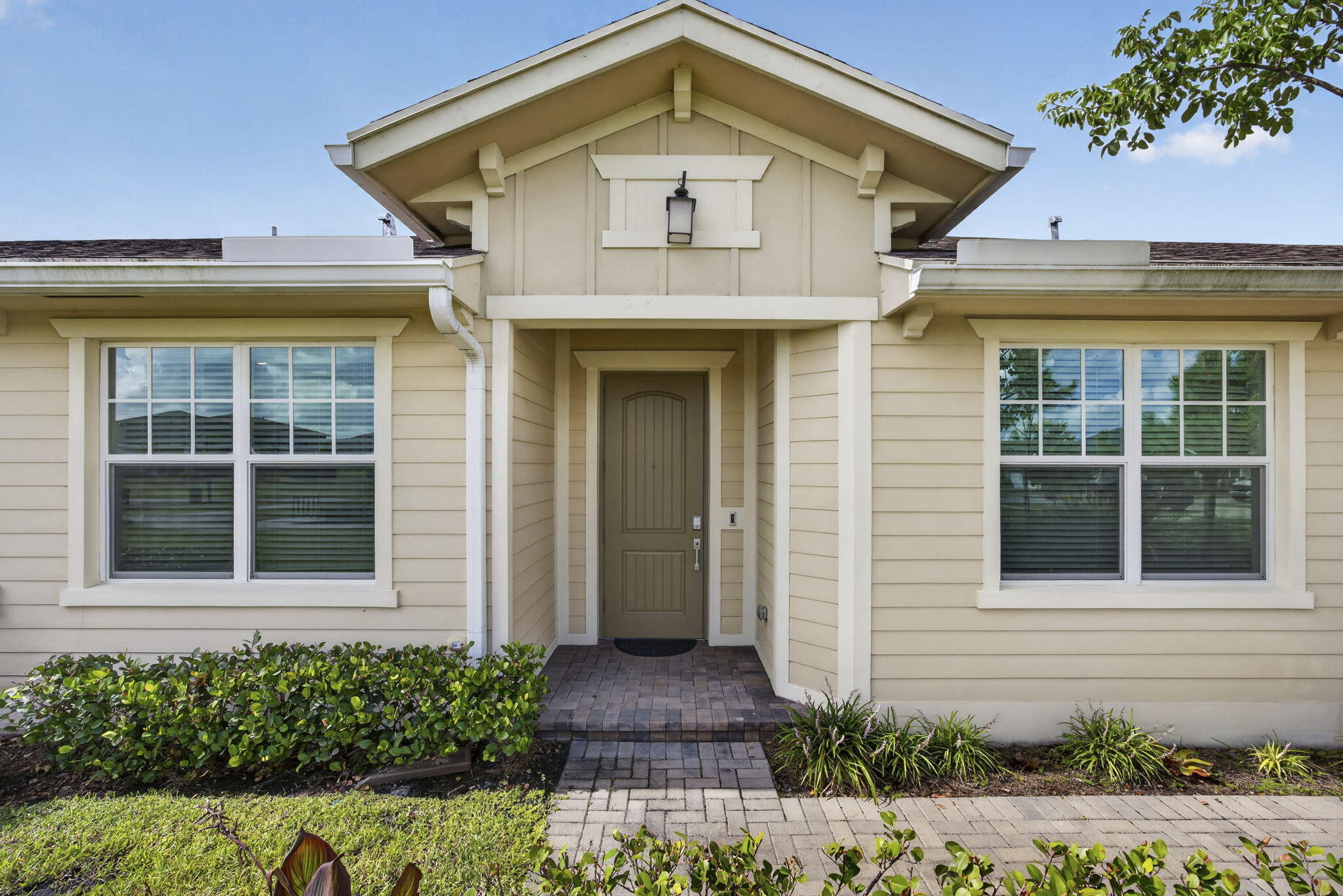 Photo 1 of 73 — 1332 Haywagon Trail, Loxahatchee, FL 33470