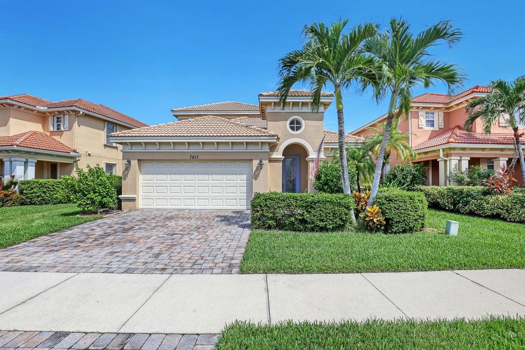 Photo of 7811 SE Heritage Boulevard, Hobe Sound, FL 33455 (MLS # R11050244)