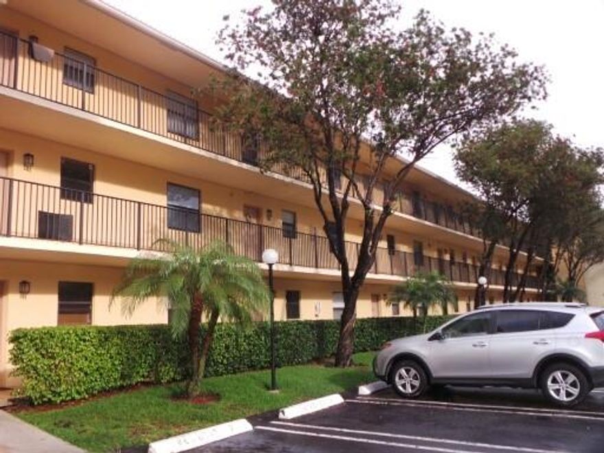 2/2 CONDO IN CORAL SPRINGS, CLOSE TO SCHOOLS AND SHOPPING LOCATED ON 3RD FLOOR. TILE THROUGH OUT, WASHER&DRYER IN UNIT. PHOTOS ARE BEFORE TENANT OCCUPIED. CORPORATION OWNED PROPERTY SEE SELLERS ADDENDUM. TENANT OCCUPIED, PLEASE DO NOT DISTURB THE TENANT. SEE BROKER REMARKS. ASSOCIATION APPROVAL REQUIRED, APPLICATION, BUDGET AND SELLERS ADDENDUM ATTACHED.
