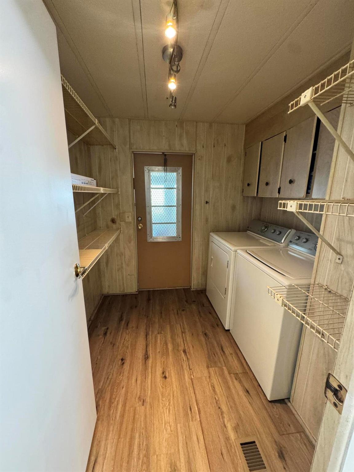 Spanish Lakes Country Clu - Residential