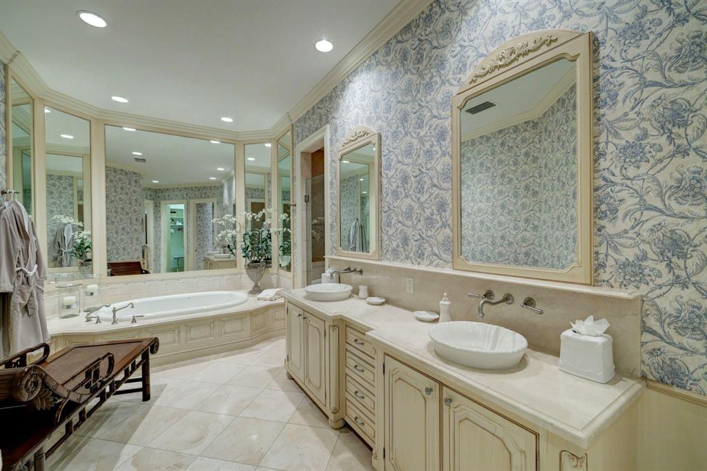 BEARS CLUB - Residential