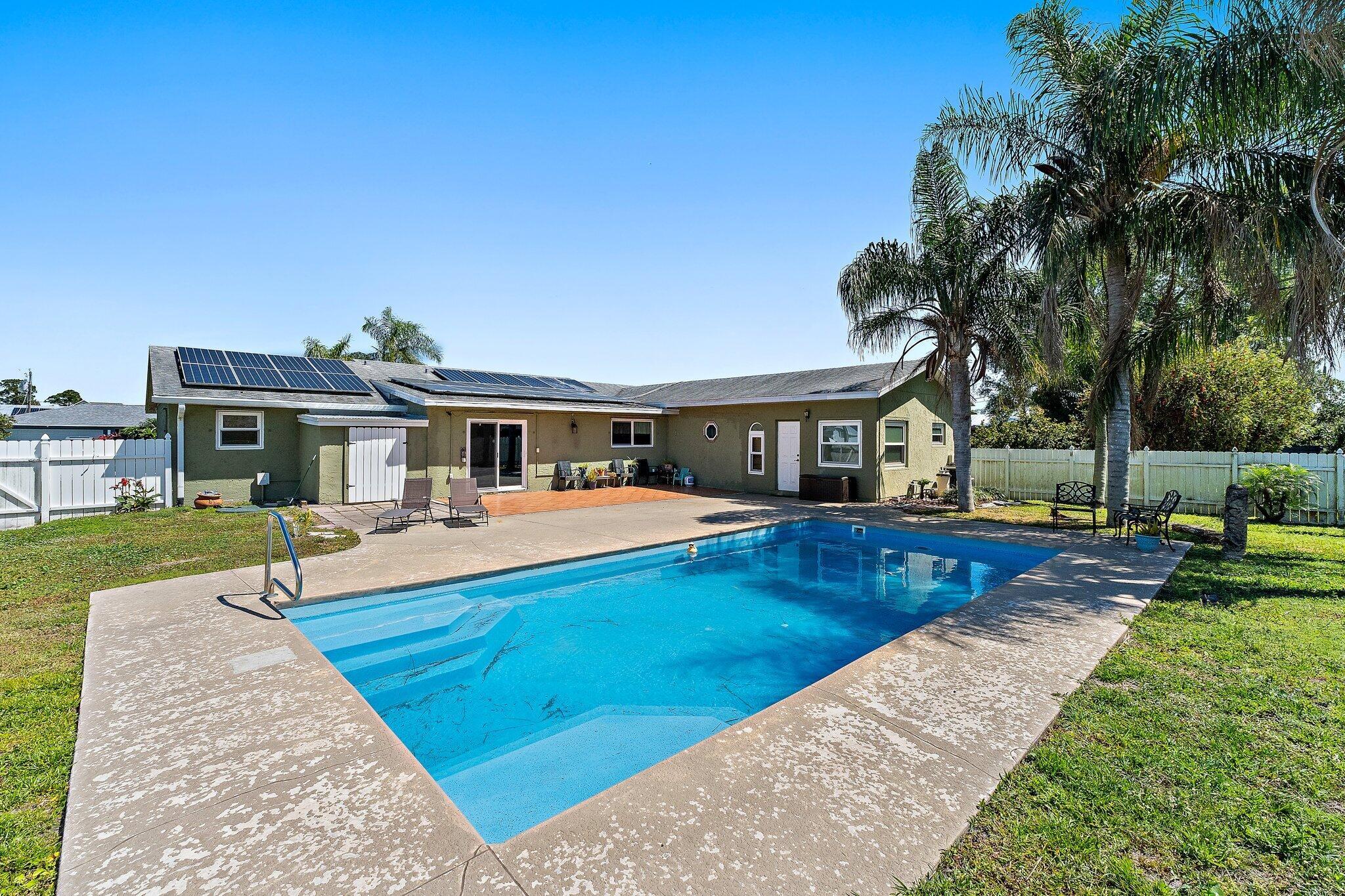 422 SE Lamon Lane