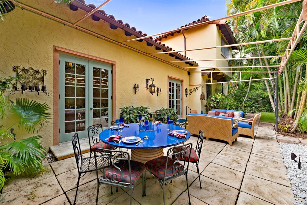 BIENESTAR CONDO - Residential