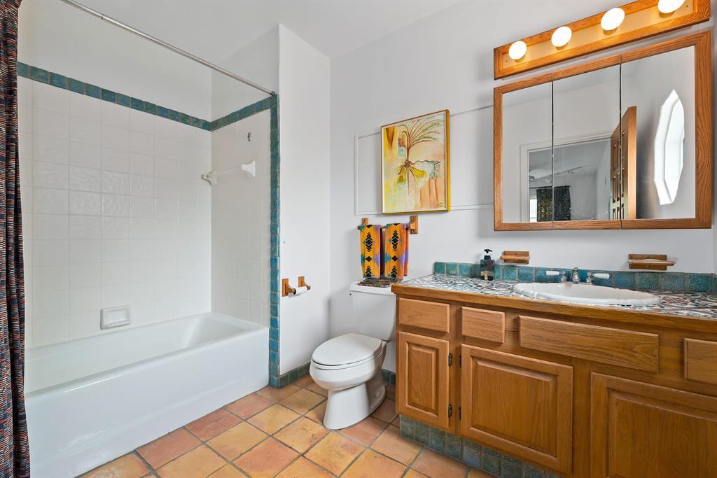 BIENESTAR CONDO - Residential