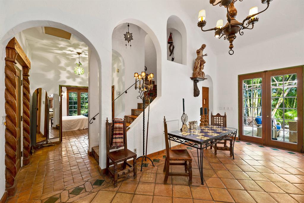 BIENESTAR CONDO - Residential