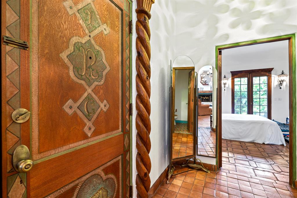 BIENESTAR CONDO - Residential