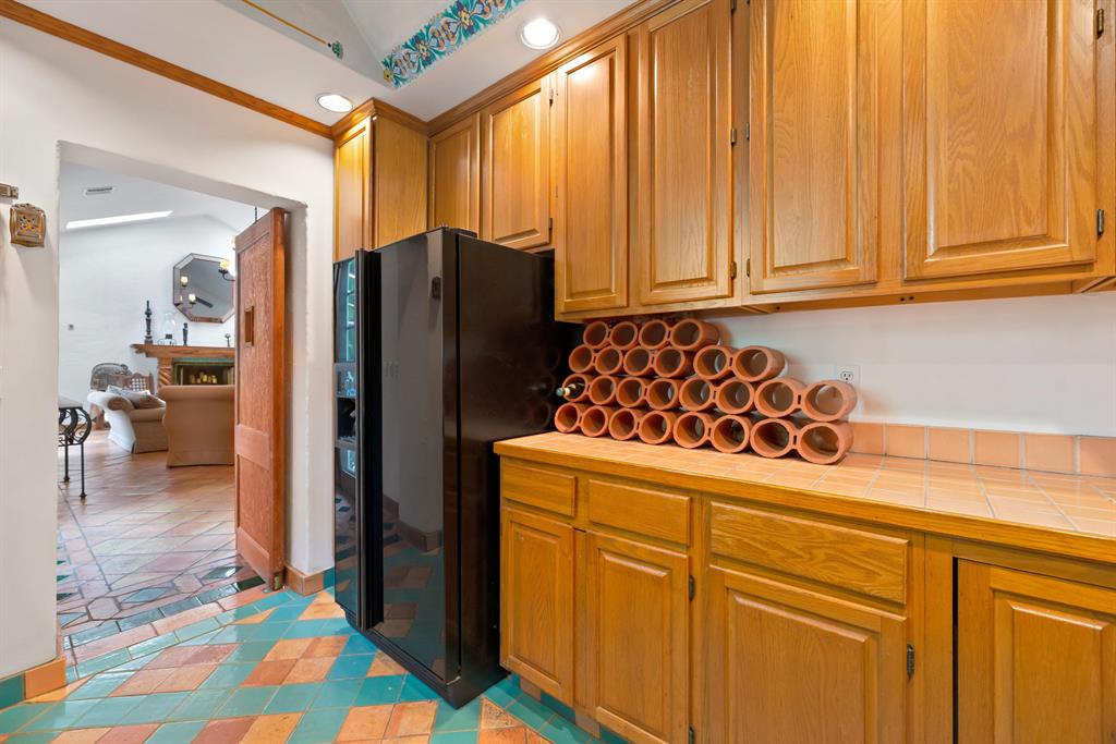 BIENESTAR CONDO - Residential