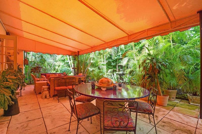 BIENESTAR CONDO - Residential