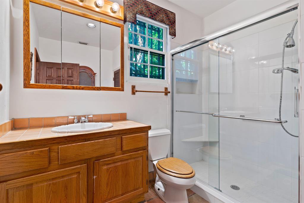 BIENESTAR CONDO - Residential